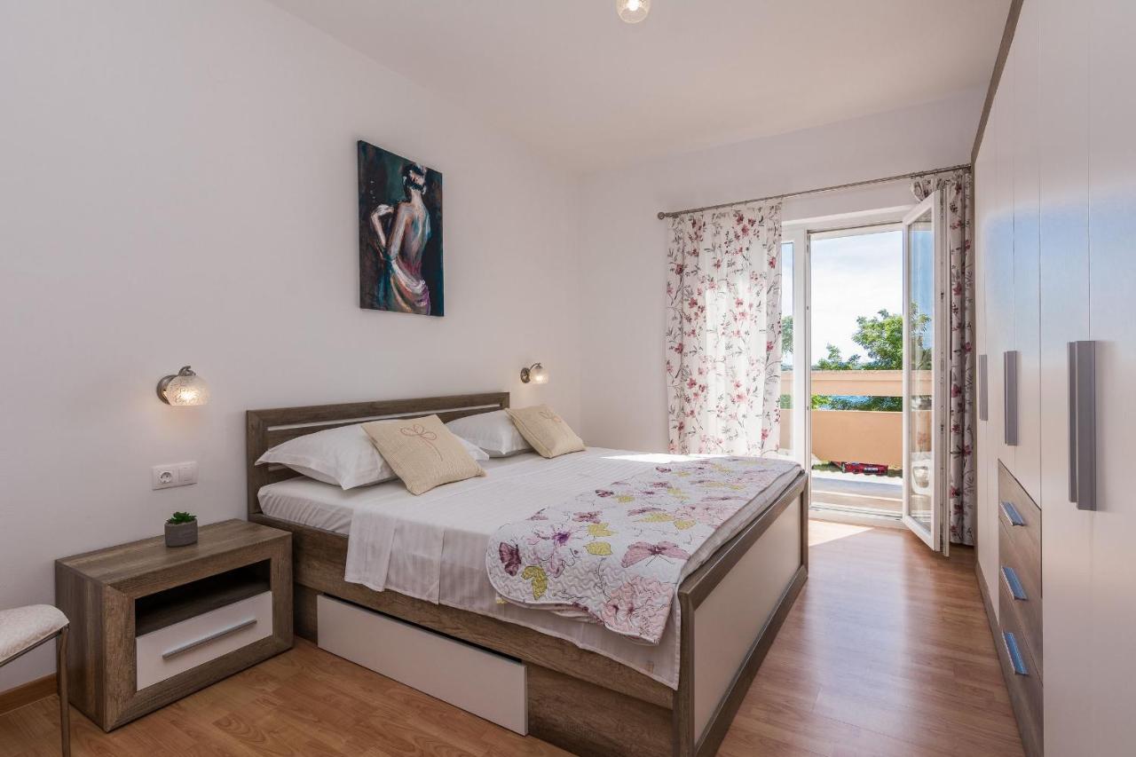 Apartments Hidden Beach Gem Pag Town Εξωτερικό φωτογραφία