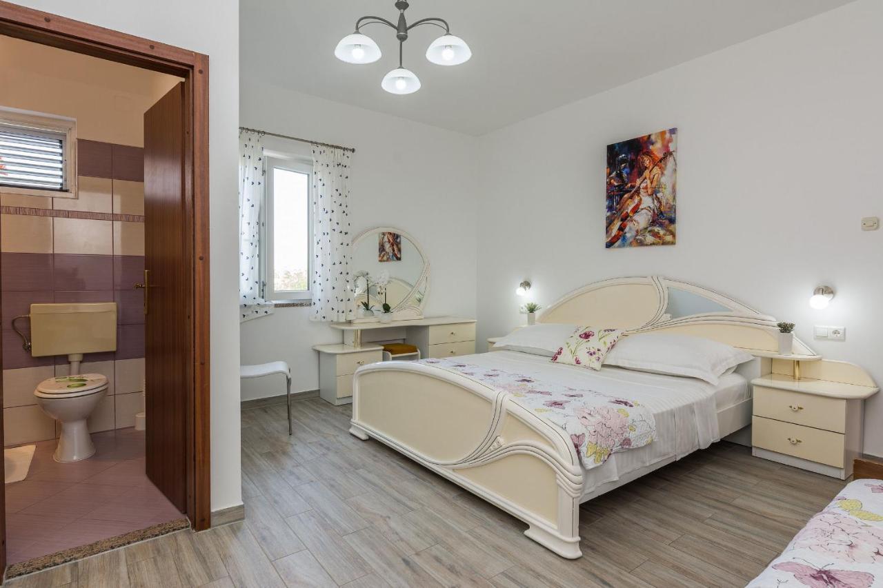 Apartments Hidden Beach Gem Pag Town Εξωτερικό φωτογραφία