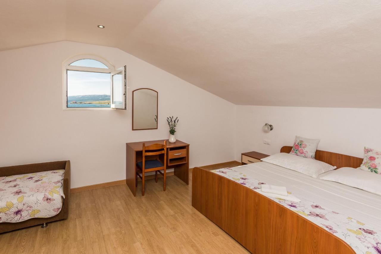 Apartments Hidden Beach Gem Pag Town Εξωτερικό φωτογραφία